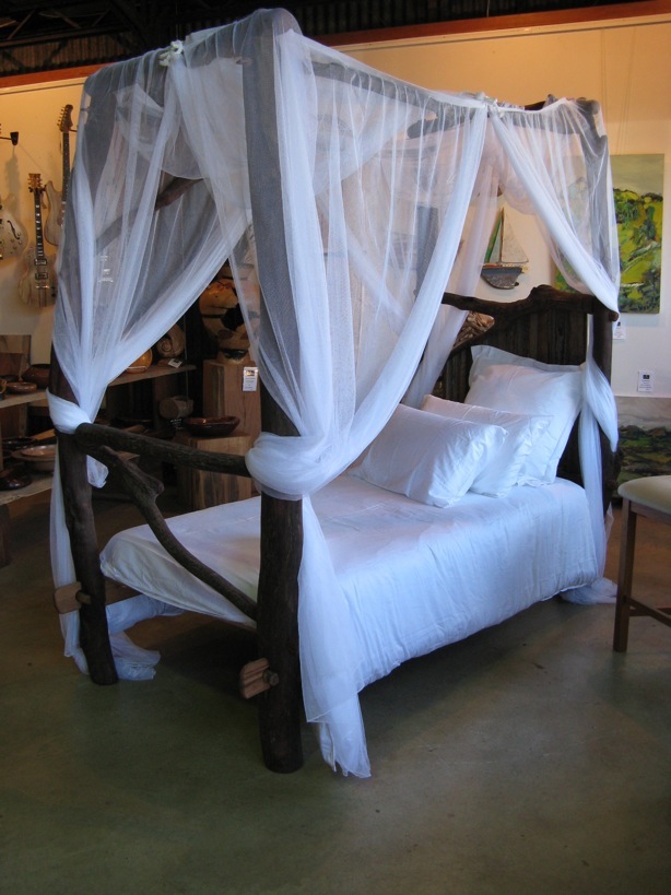 Rustic Single Four Poster Bed - Richard Knight Woodworks